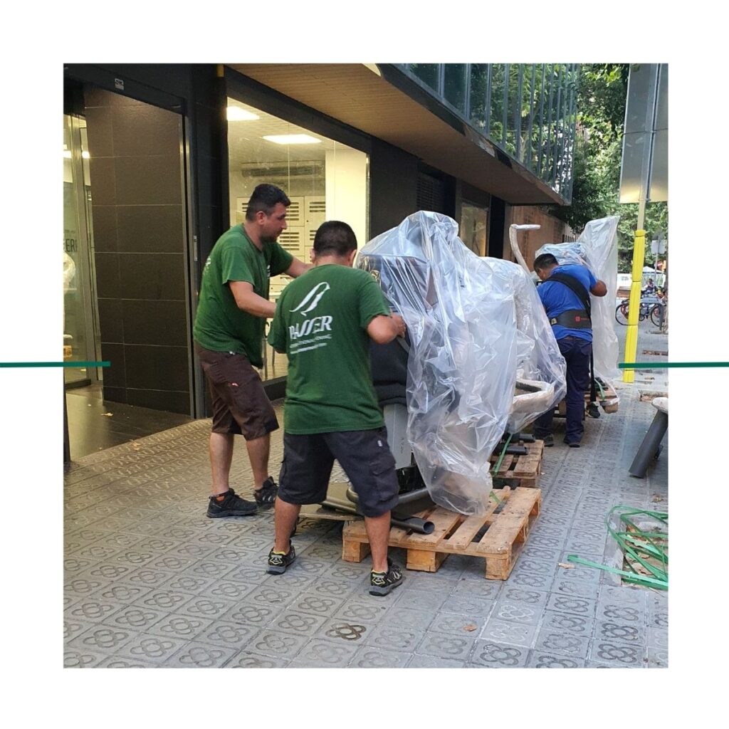 Mudança de Material Tecnològic a Oficines
